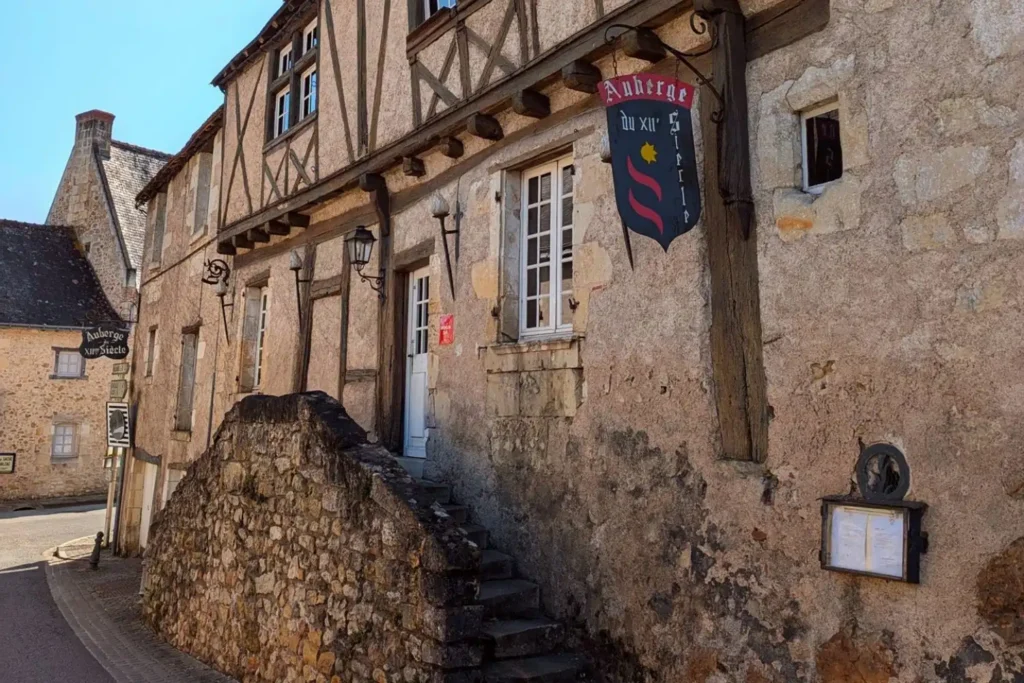 Restaurant auberge du 12ème siècle à Saché